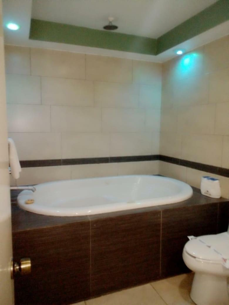 אנסנאדה Hotel Azteca Inn מראה חיצוני תמונה